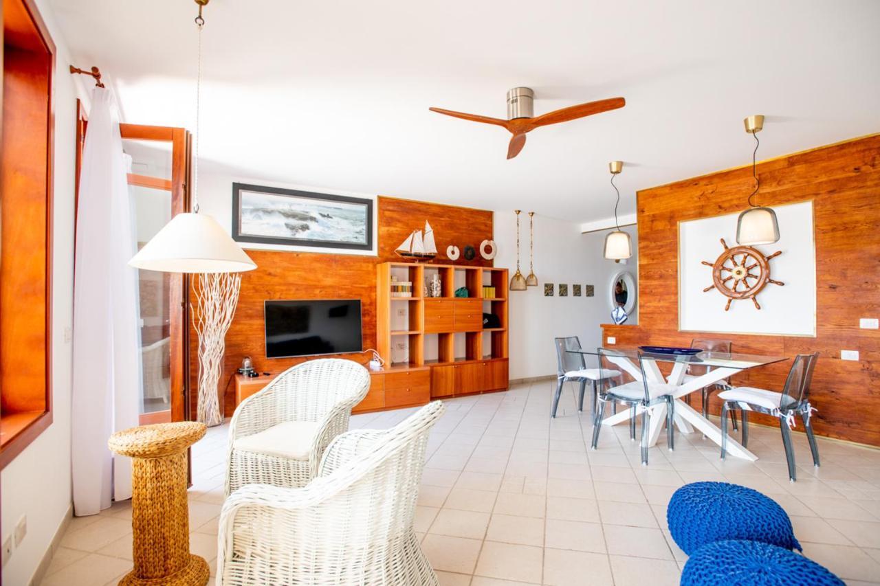 Delposto Marina Di Ragusa Ngoại thất bức ảnh